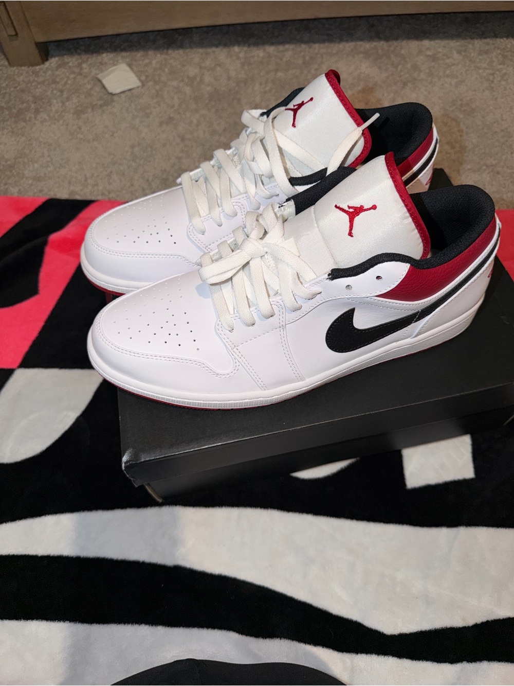 Nike Air Jordan 1 Low White Gym Red Black Men’s Size 12 New Never Worn - Picture 3 of 6